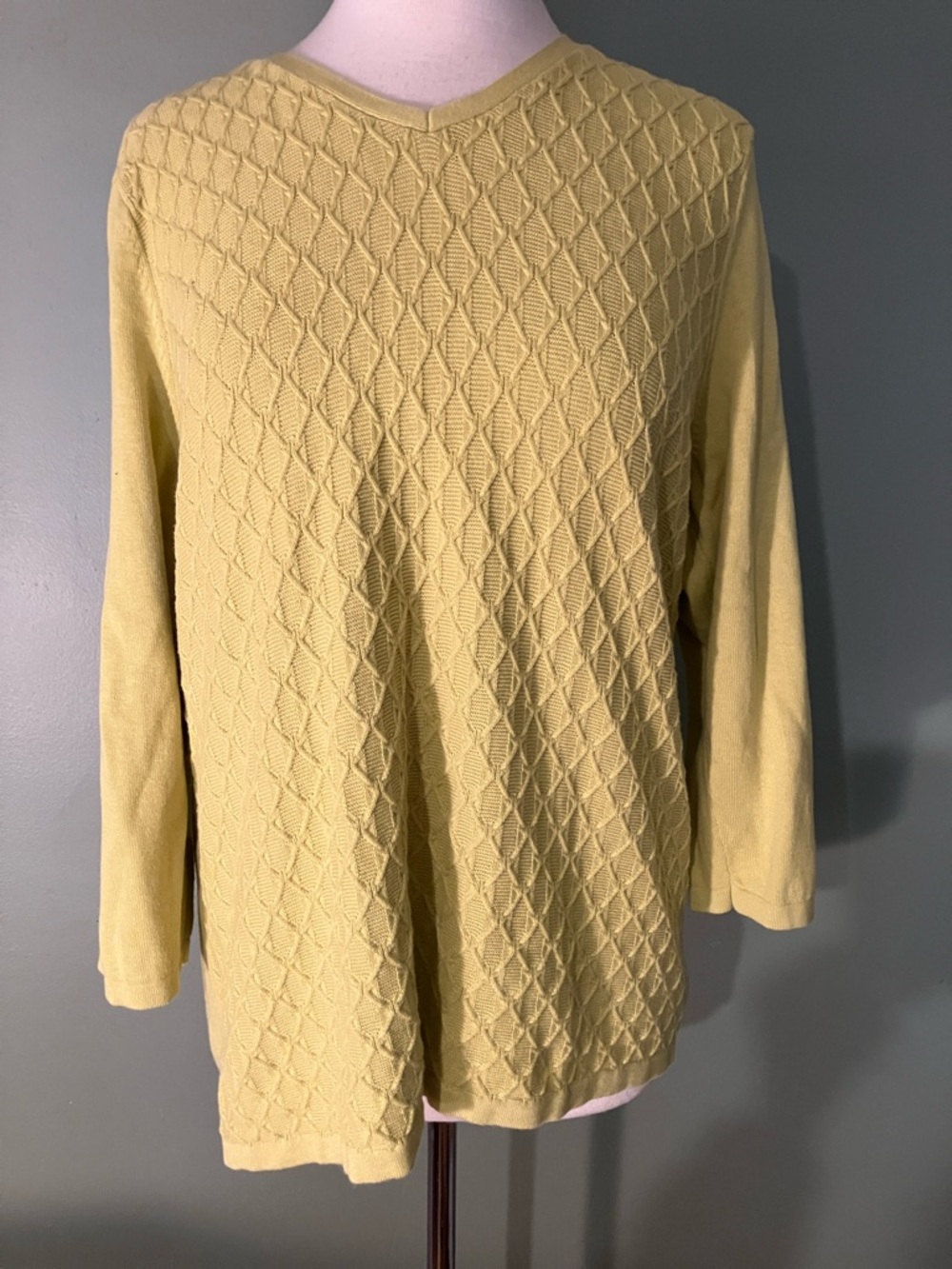 Women's Talbots Yellow V-Neck Sweater XL 100% Cotton